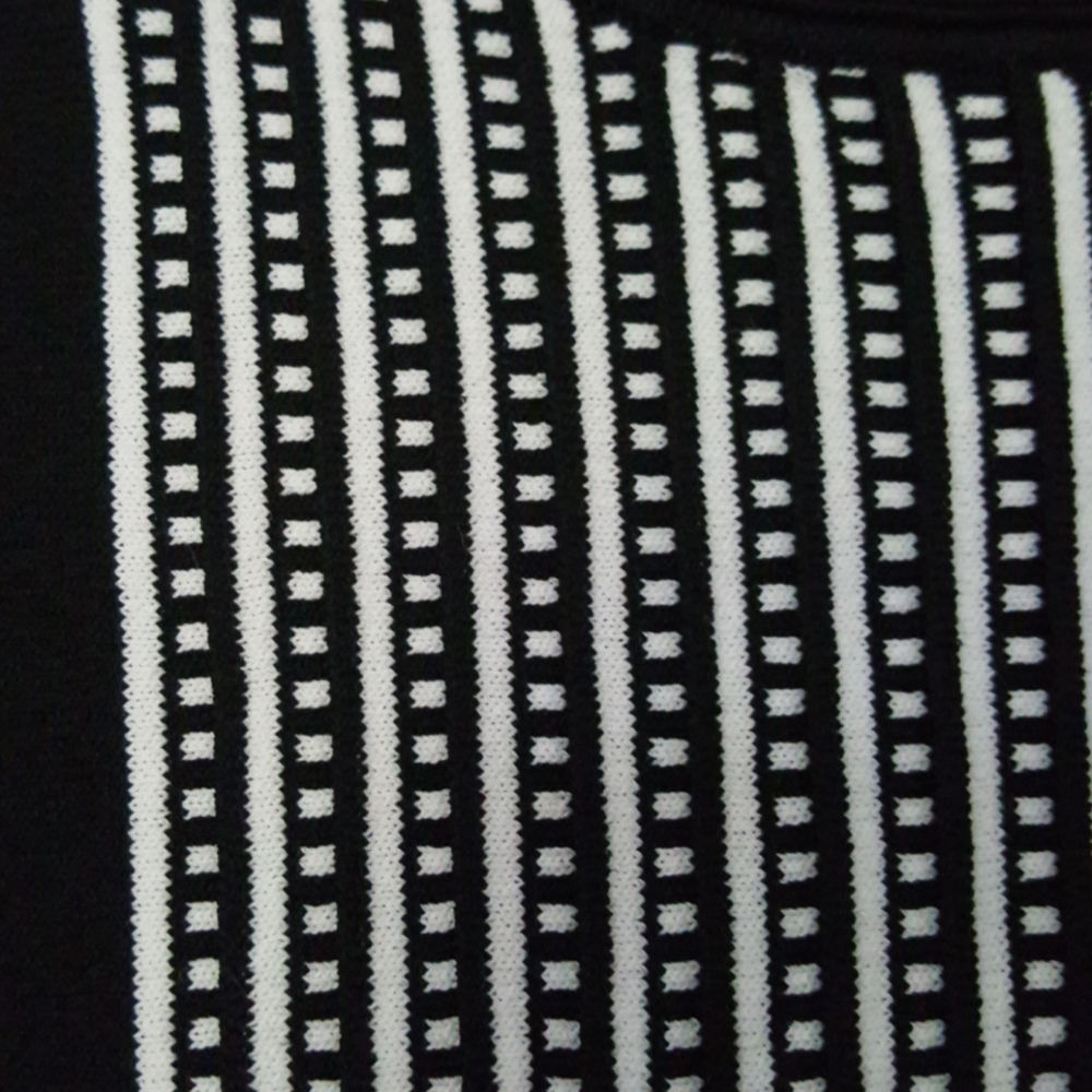 White House Black Market sleeveless women’s top - black and white, small - Picture 3 of 4